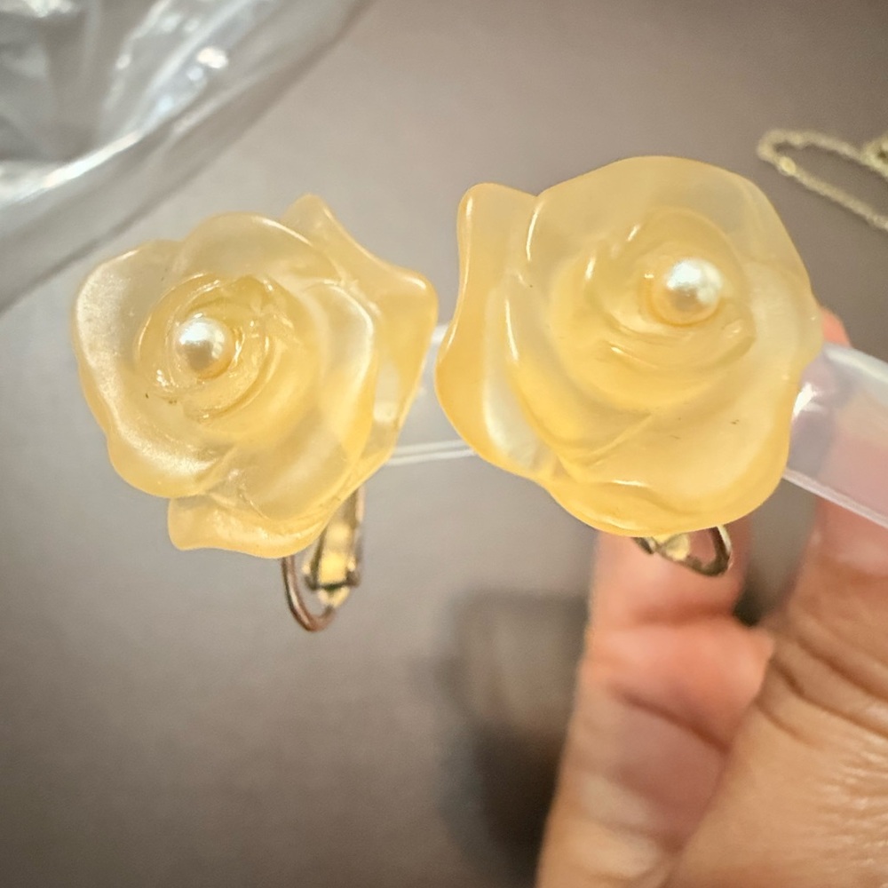 JAPAN vintage Yellow Rose Clip-On Earrings